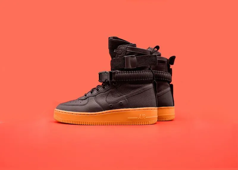 NIKE - Men - SF Air Force 1 - Burgundy/Black