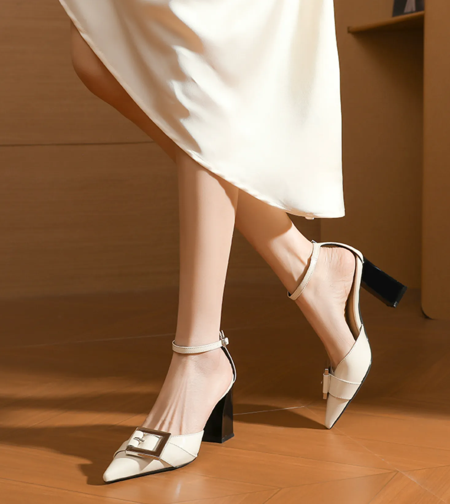 Patent Leather Block Heel Pumps with Buckle – CLAUDIA