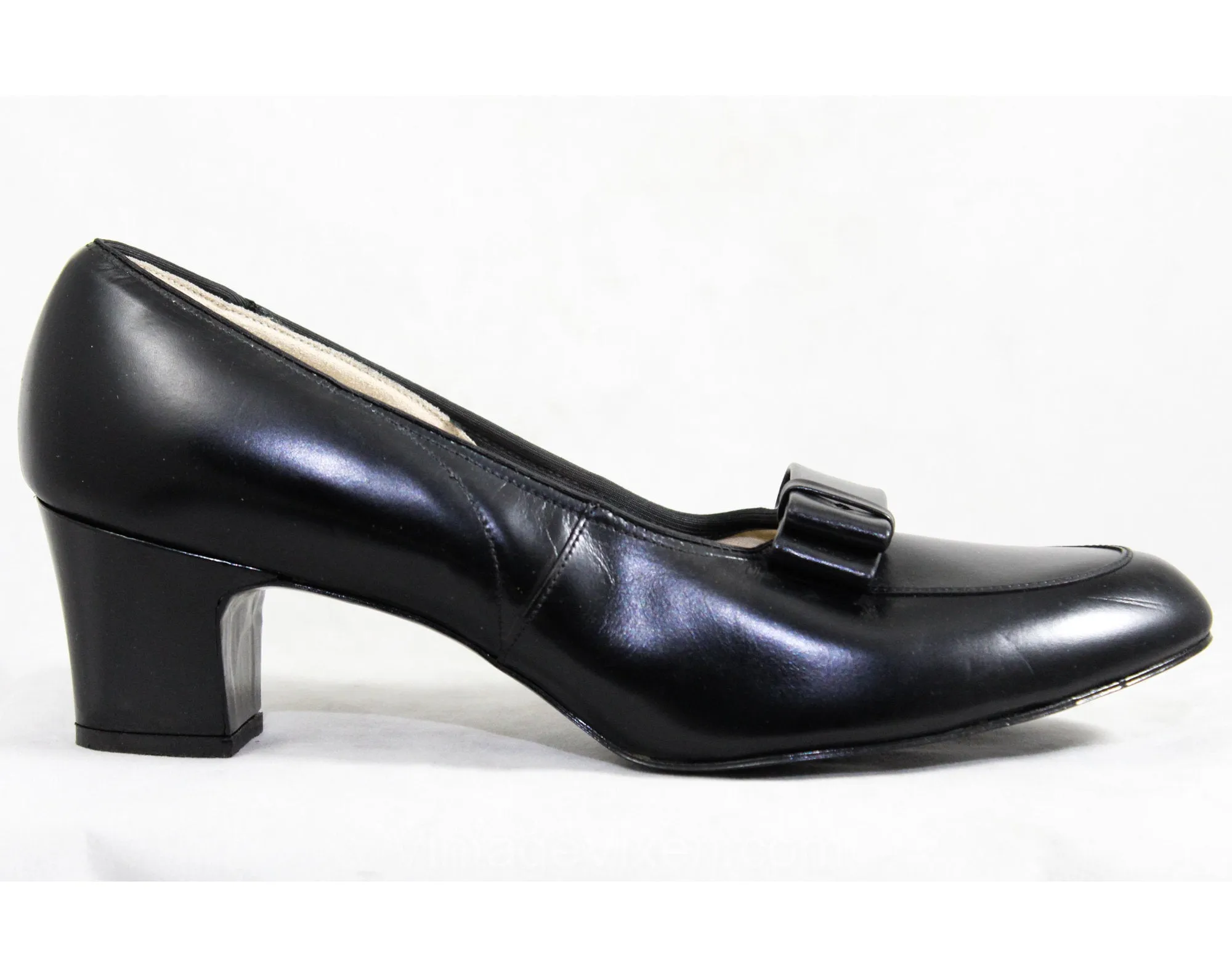 Size 9 Black Shoes - Authentic 1960s 9AA Narrow Pumps - Fine Leather Shoe with Mod Loafer Style Buckle - Secretary Chic 60s Deadstock
